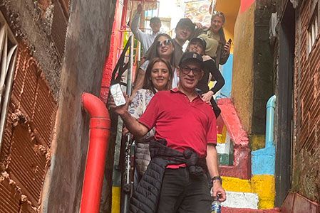 Recorrido seguro y acompañado por las calles de Medellín